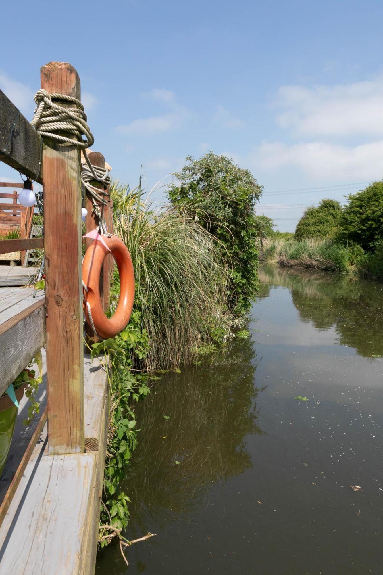 Вилла Riverside Escape Iden Rye Экстерьер фото
