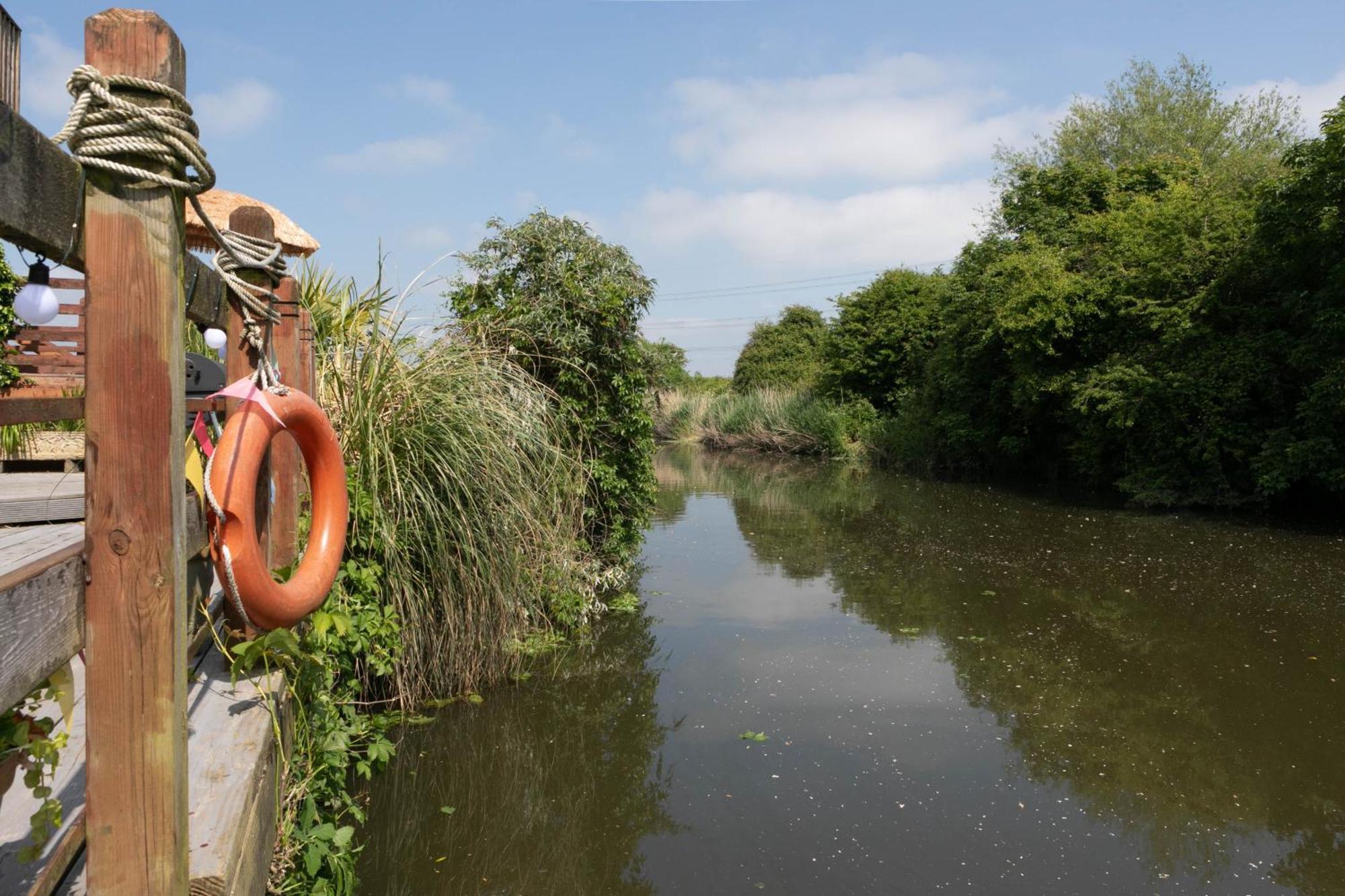 Вилла Riverside Escape Iden Rye Экстерьер фото